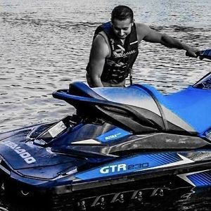 Meet your Posher, Phillip